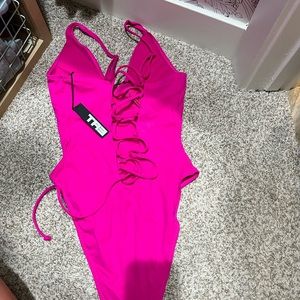 TA3 hi cut plunger suit. NWT